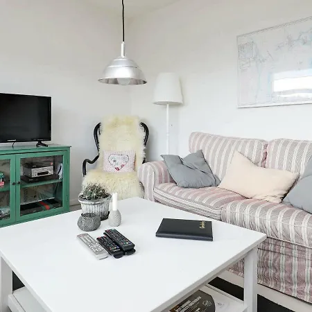 Four-bedroom Holiday In Frørup *