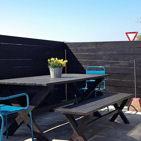 Four-bedroom Holiday In Frørup Feriehus